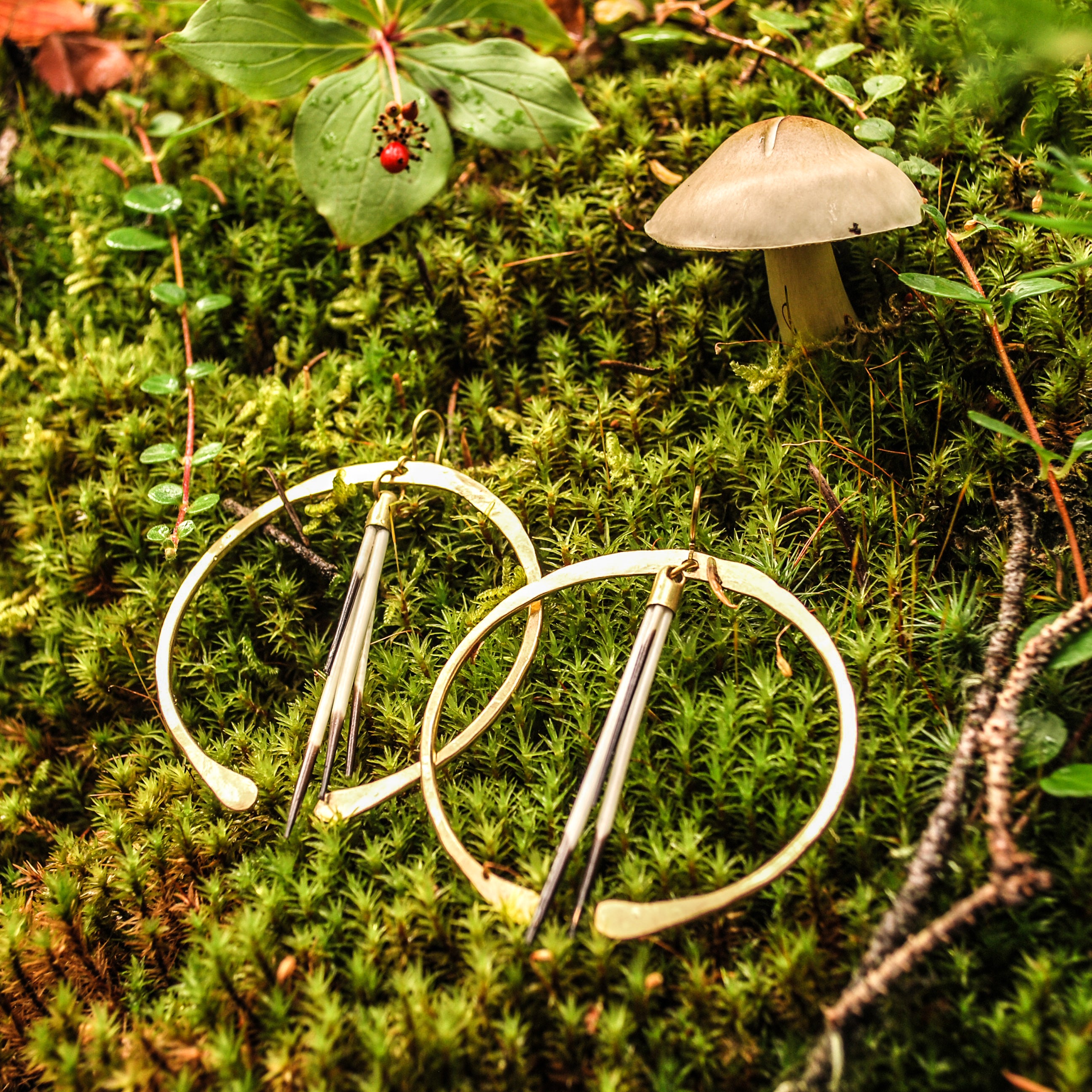 Horseshoe Crescent Quill Hoops