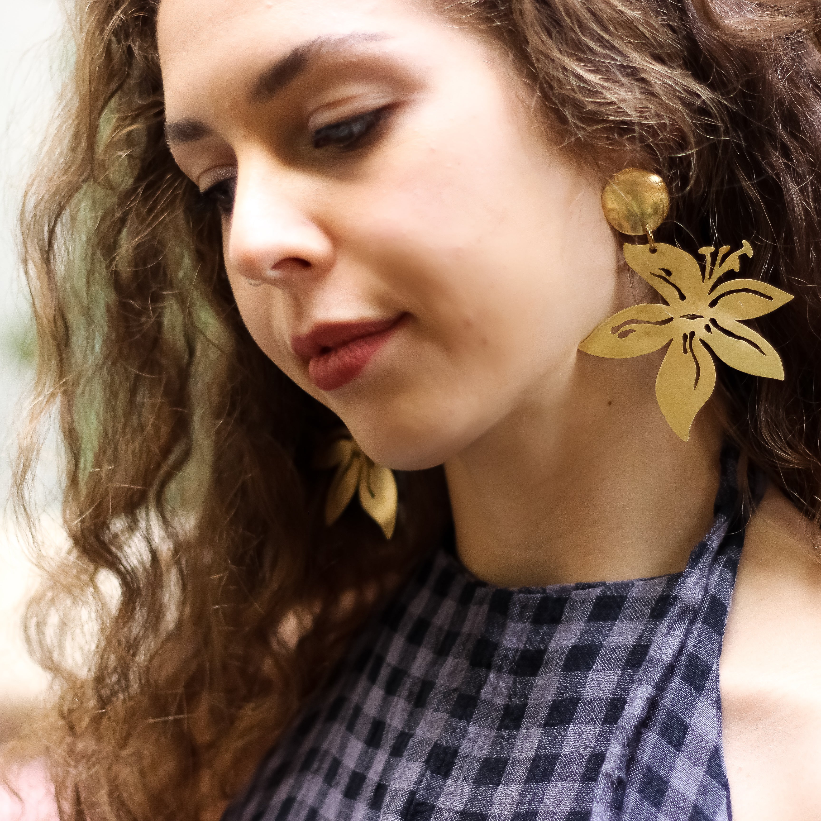 Lilly Post Earrings