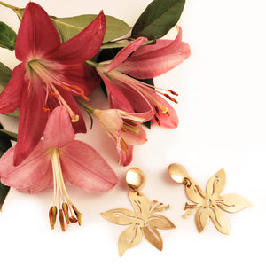 Lilly Post Earrings